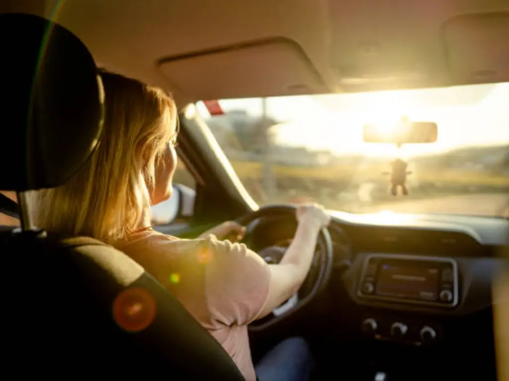 тонированные стекла охлаждают автомобиль